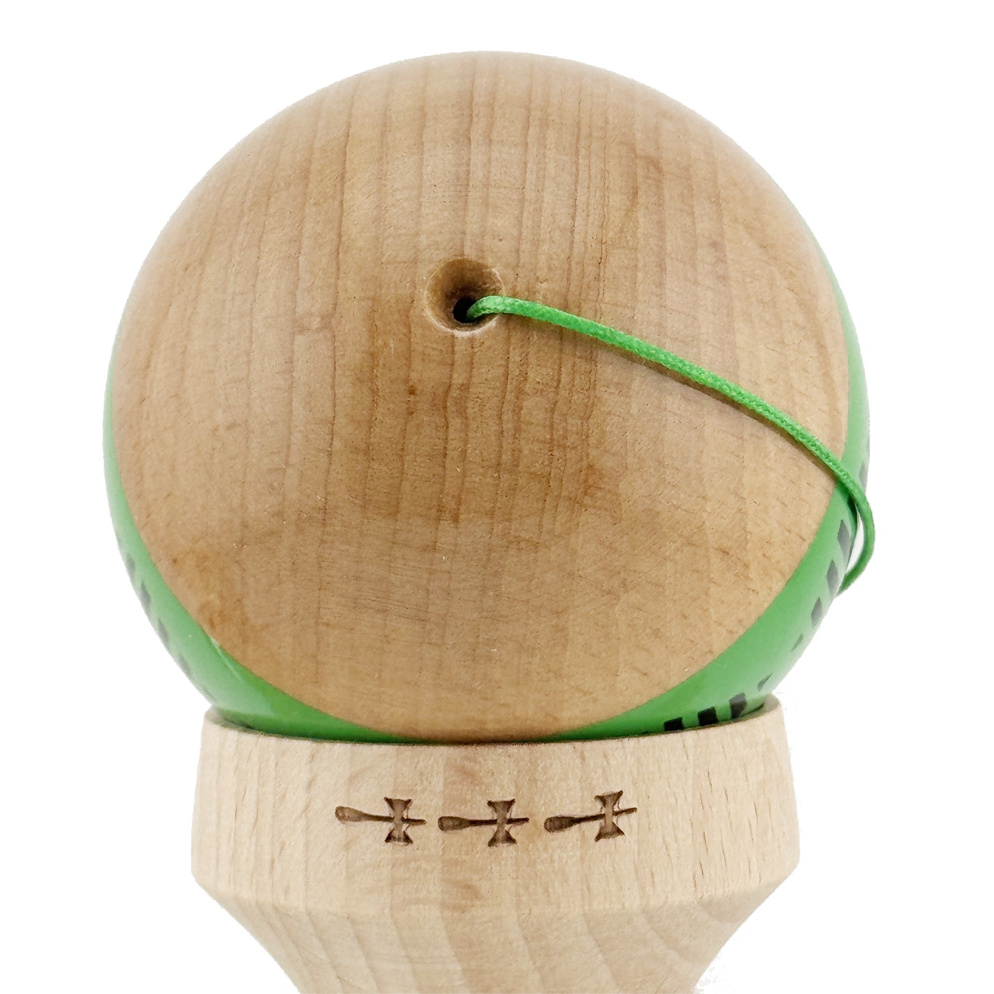 Kendama X Originala FREQUENCY, Profesionala, Cupe Mari KING SIZE V3, Super Sticky, Gaura in Baza, Rulment Metalic, din lemn 18 cm, Ata 62/65 cm, Verde/Maro