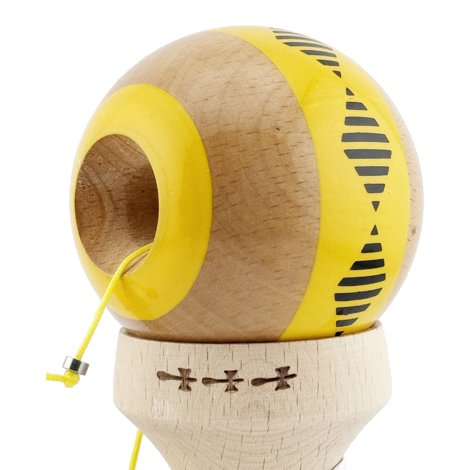 Kendama X Originala FREQUENCY, Profesionala, Cupe Mari KING SIZE V3, Super Sticky, Gaura in Baza, Rulment Metalic, din lemn 18 cm, Ata 62/65 cm, Galben/Maro