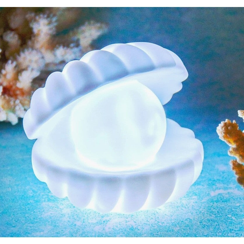 Lampa de Veghe, Flippy, Model Scoica cu Perla, Lumina Alb Rece, 10 x 8.5 cm, Led, Baterii Incluse 3 x LR44, Alb