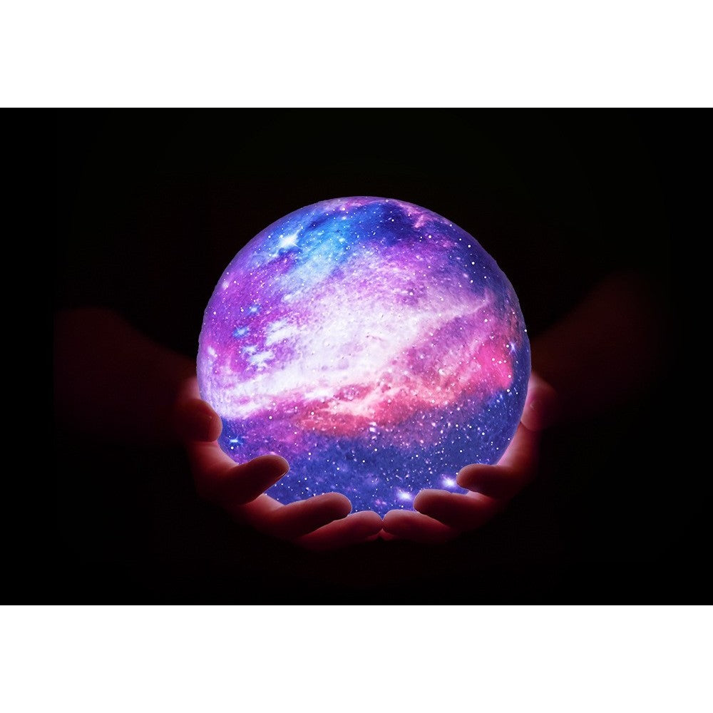 Lampa de veghe in forma de luna cu stele 3D Moon Light, alimentare baterii, stand din lemn inclus, 14 cm