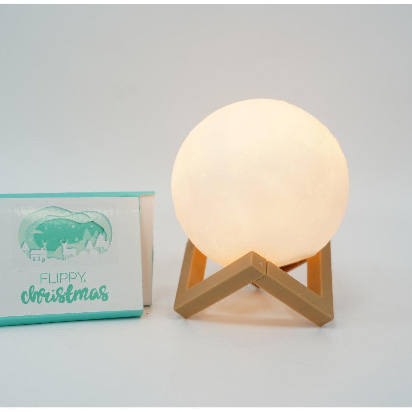 Lampa de veghe luna 3D Moon Light, lumina LED alb cald, alimentare baterii, fara acumulator, stand din plastic inclus, ø 10 cm