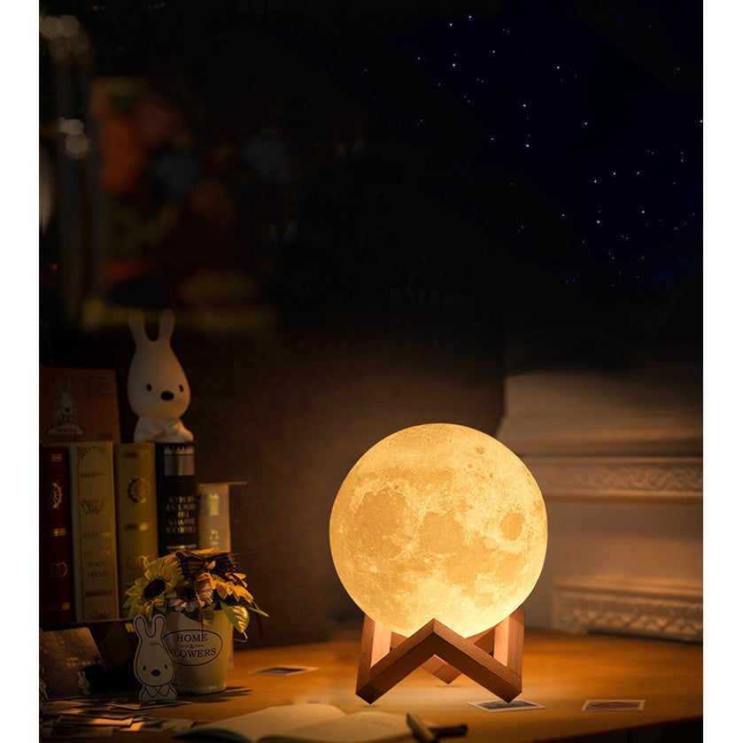 Lampa de veghe luna3D Moon Light, lumina LED alb cald, alimentare baterii, stand din plastic, 18 cm