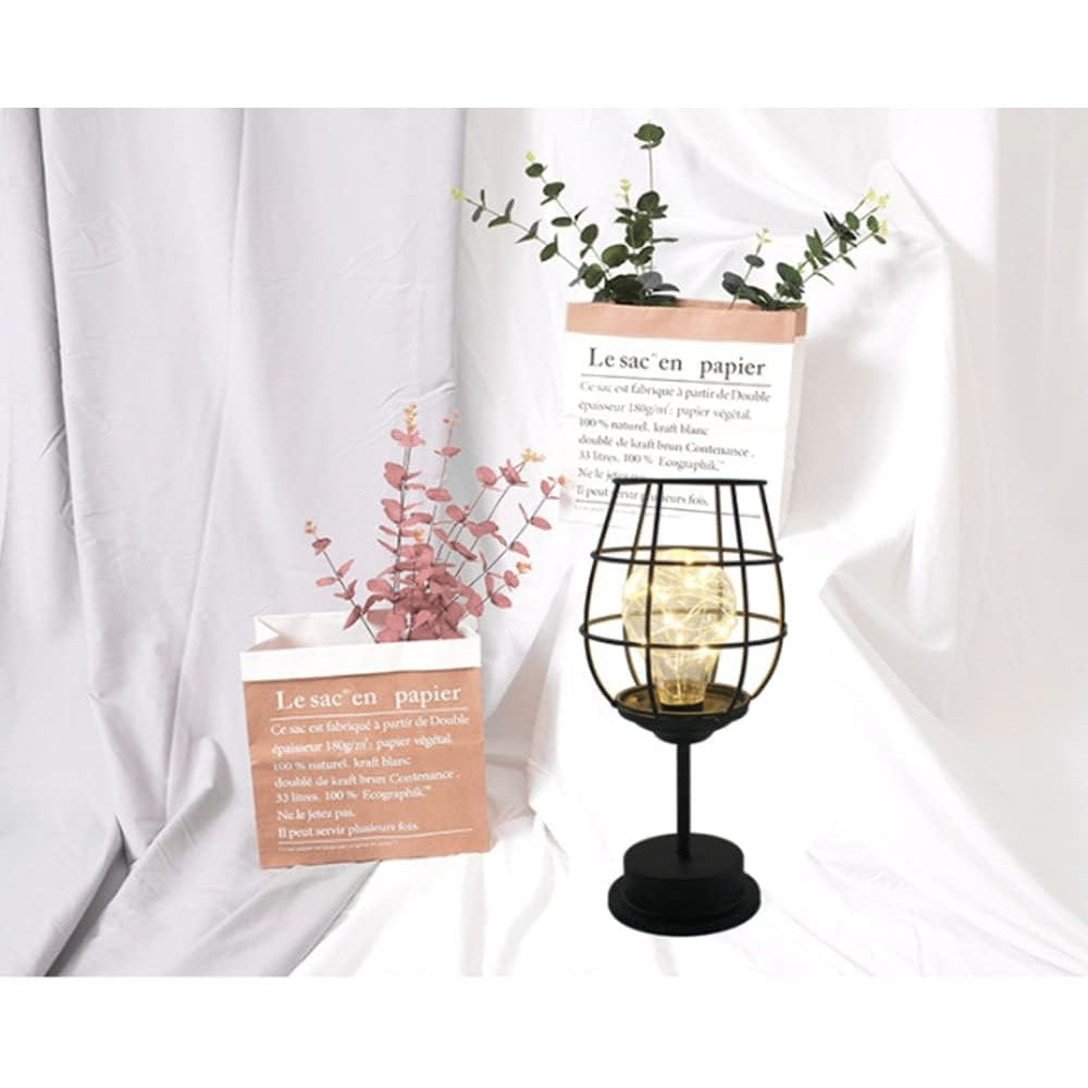 Lampa Decorativa cu Leduri, Model Pahar de Vin, cu Baterii, 13 x 13 x 28 cm, Suport Negru, Lumina Alb Cald