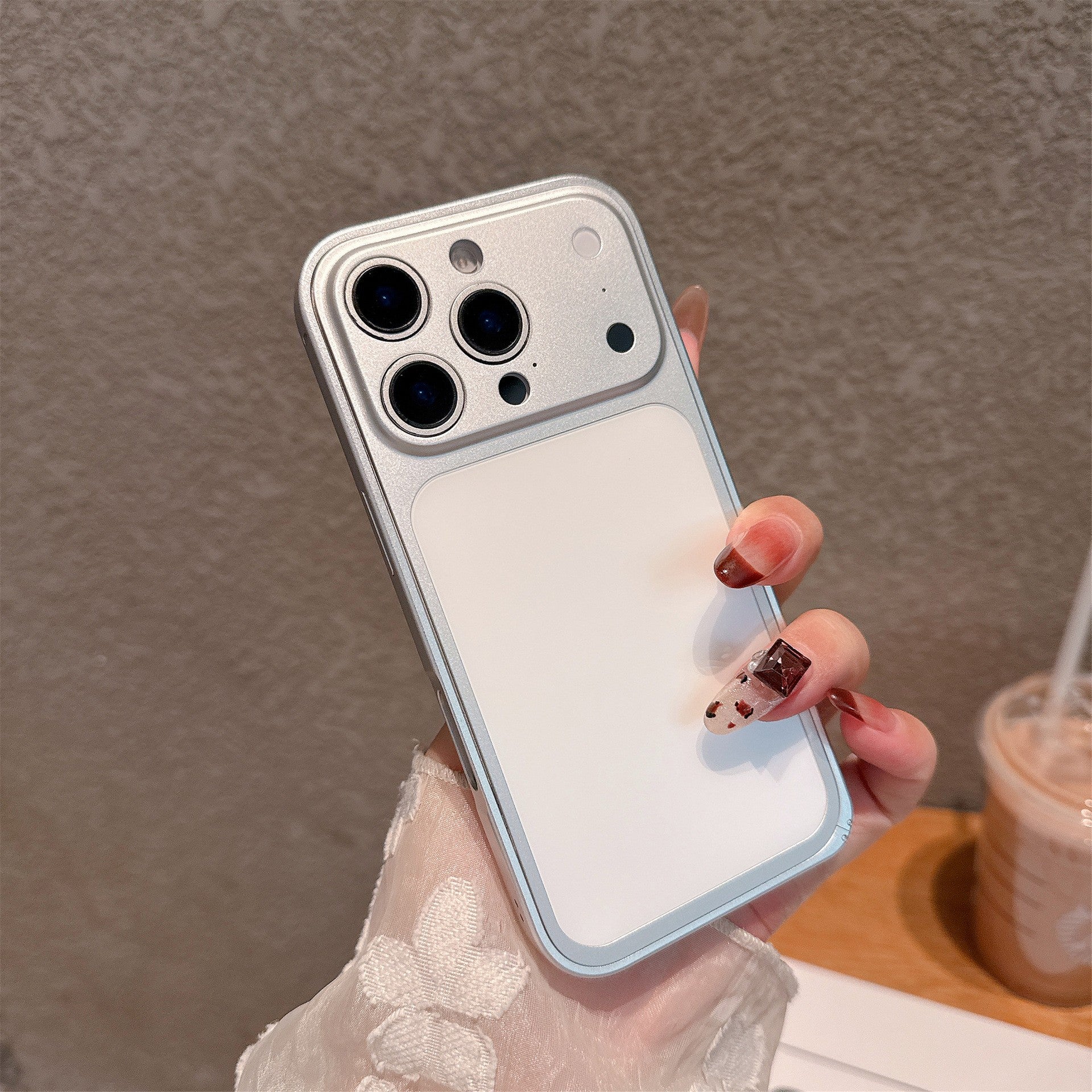 Carcasa Metalica, Compatibila Apple iPhone 14 Pro Max, Creeaza Aspect de iPhone 17 Pro, Unibody Mat, Rezistenta la Zgarieturi, Argintiu