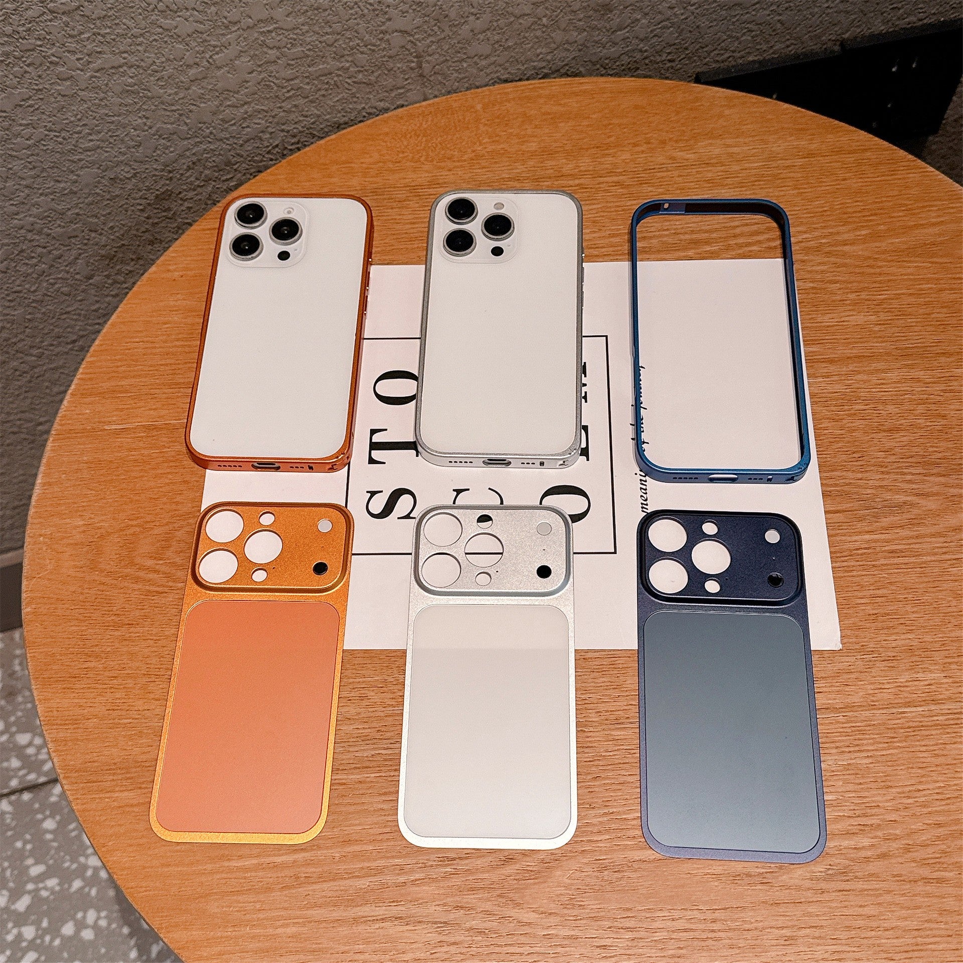 Carcasa Metalica, Compatibila Apple iPhone 16 Pro Max, Creeaza Aspect de iPhone 17 Pro, Unibody Mat, Rezistenta la Zgarieturi, Argintiu