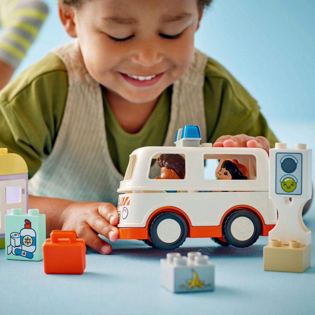 AMBULANTA SI SOFER, LEGO 10447 "LEGO10447"