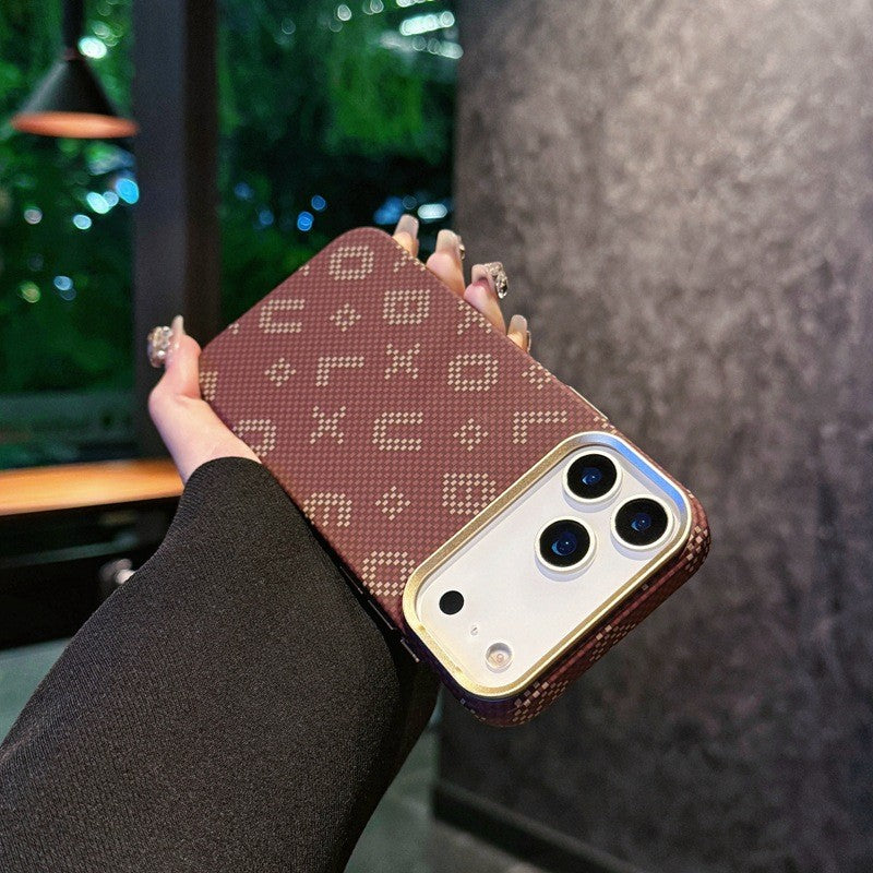 Carcasa Magnetica, Compatibila Apple iPhone 16 Pro Max, din Fibra de Carbon, Litere Fosforescente, Portocaliu