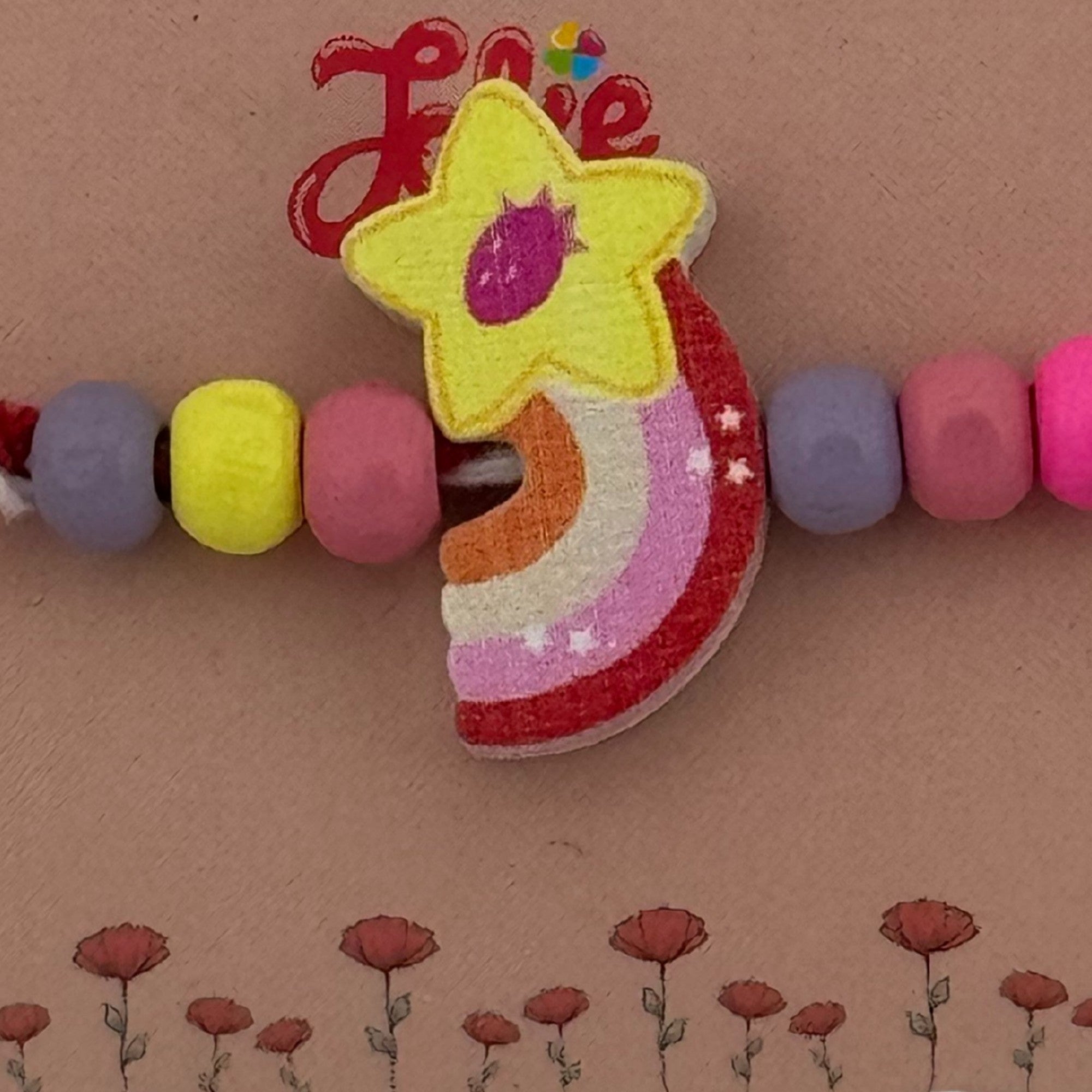 Martisor Bratara Multicolora pentru Copii, din Lemn si Textil, Model Steluta Curcubeu