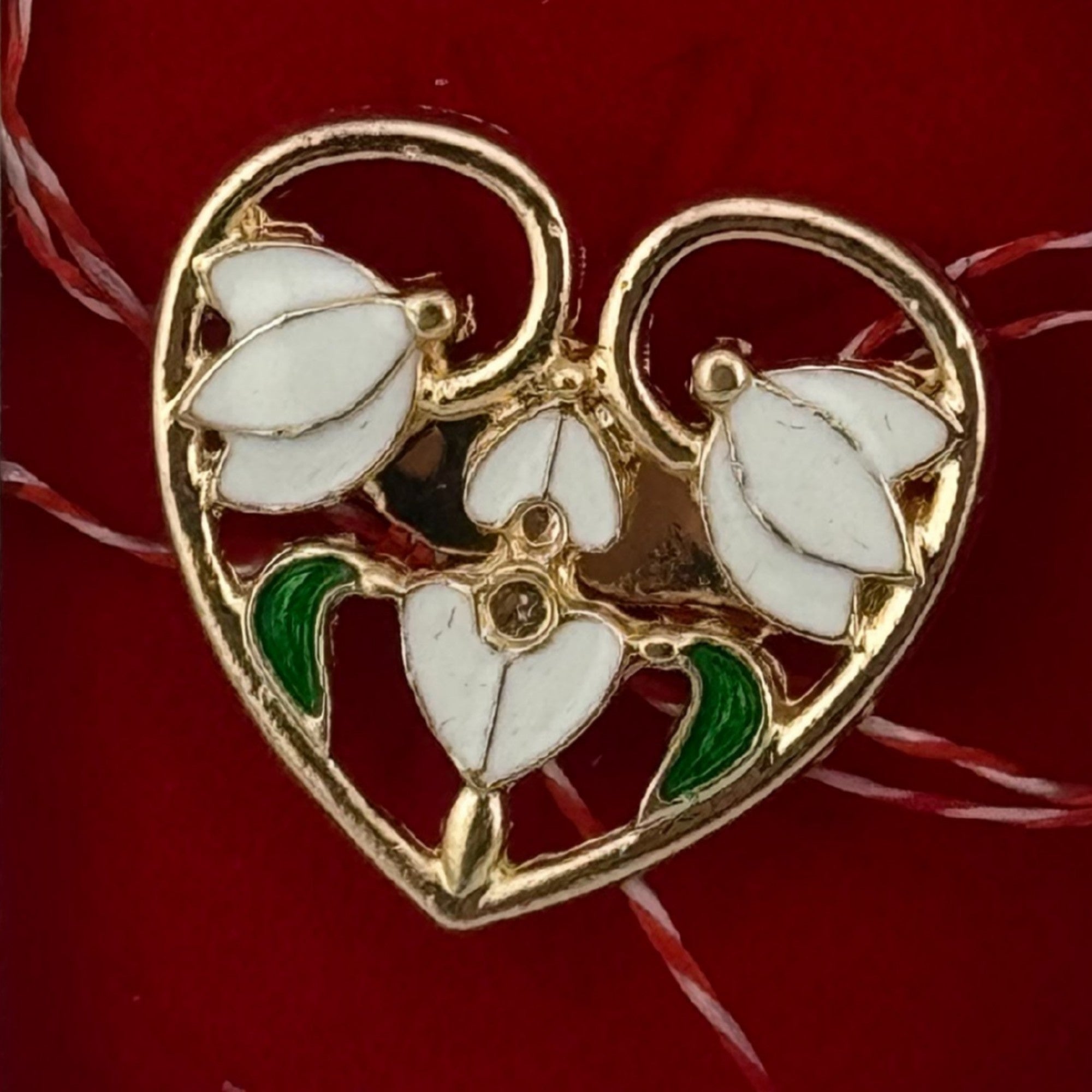 Martisor Brosa Mica in Cutie, Dimensiune Brosa 2.5-3cm, Material Metal, Model Inima din Ghiocei