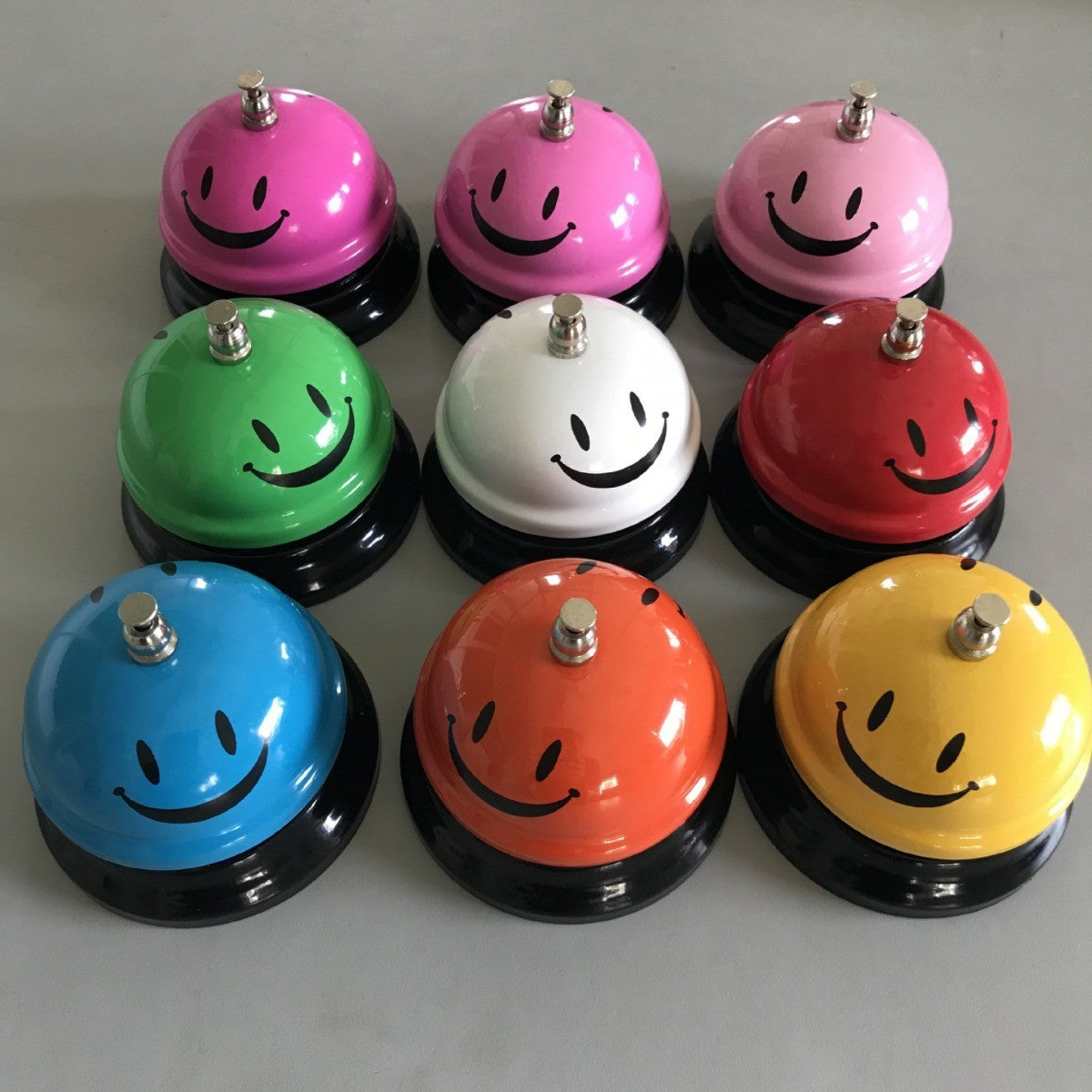 Clopotel Metalic Multifunctional, Roz cu Imprimeu SMILEY FACE, 7.5 x 7.5 x 6.5 cm, Dresaj, Receptie, Restaurante