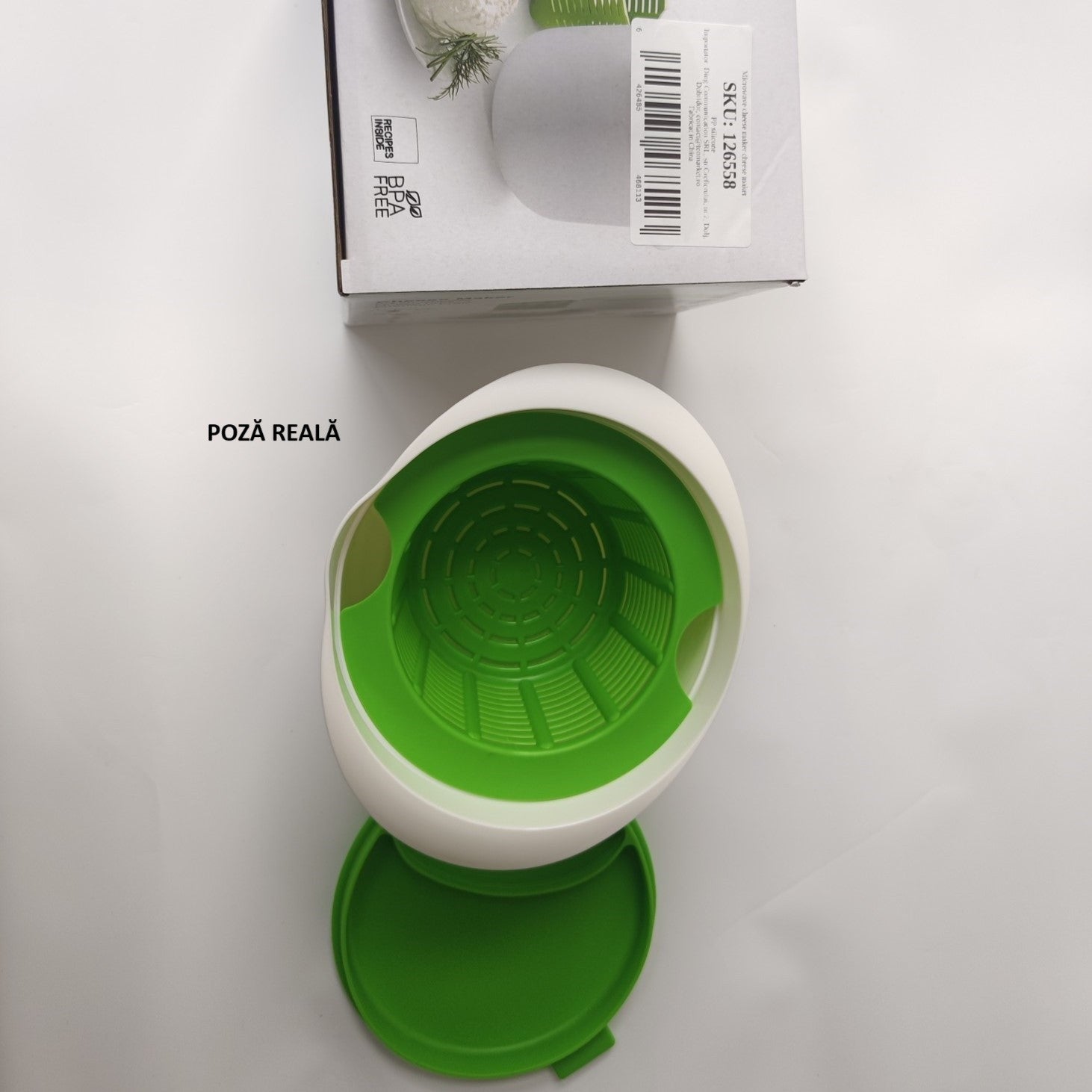 Recipient pentru Preparat Branza, Capac de Silicon, Cheese Maker din Plastic, Strecuratoare, 17x14.5x12.8 cm, Alb