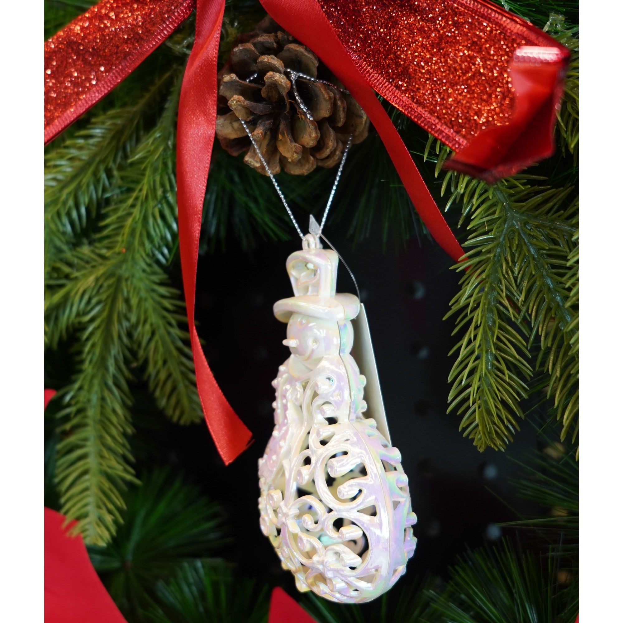 Ornament brad de Craciun, Perlat, in forma de Om de zapada, 8 cm x 13 cm, Plastic