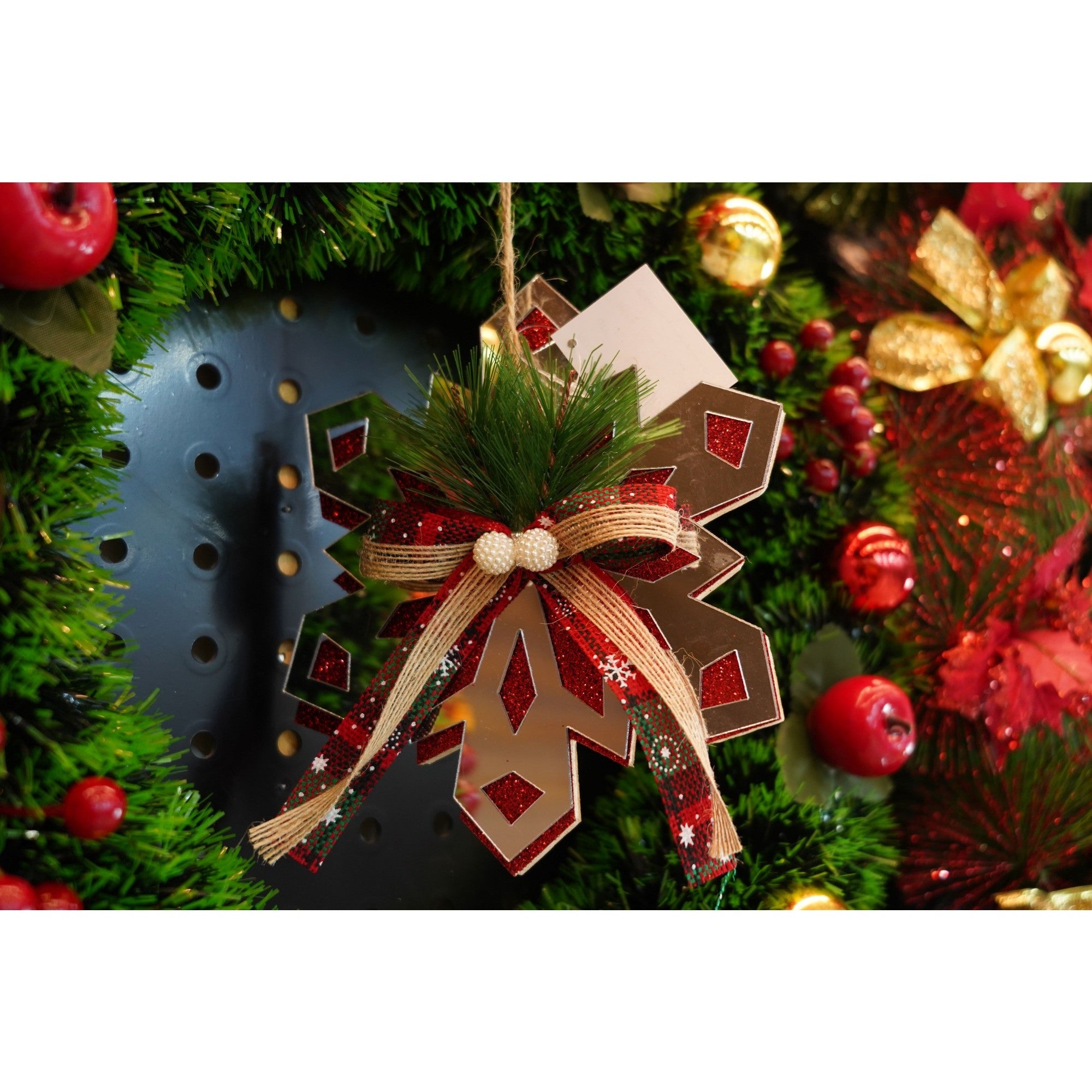 Ornament brad, Fulg de nea, Argintiu, Lucios, 14*15CM, Acril, Interior/ Exterior