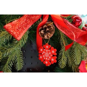 Ornament de brad fulg de nea, rosu, lemn, 7.5 cm