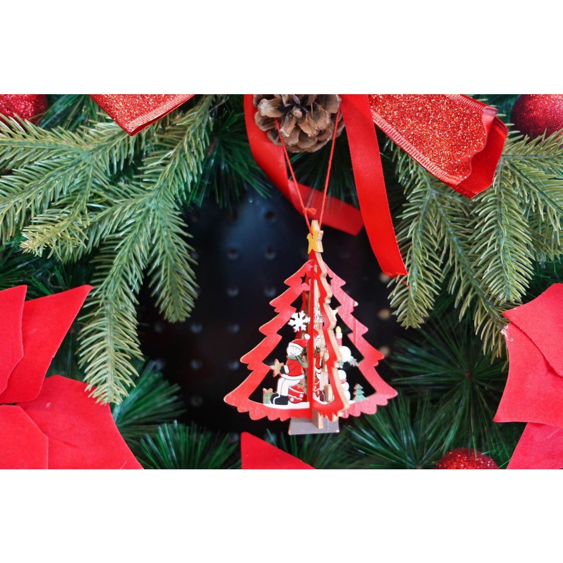 Ornament de brad mos craciuni in brad, multicolor, lemn, 10.5x9.5 cm