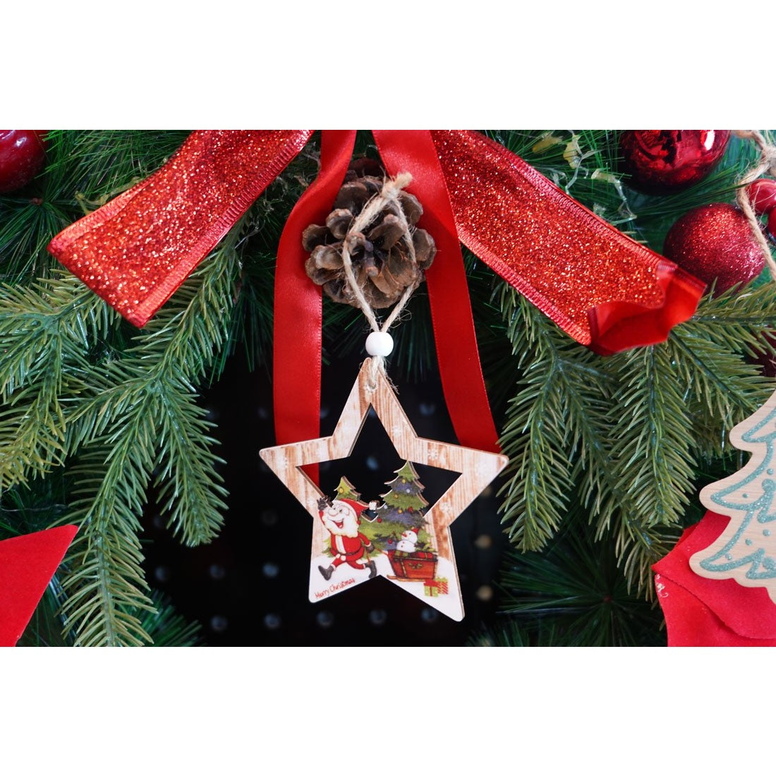 Ornament de brad stea cu Mos Craciun, multicolor, lemn, 9.9 cm