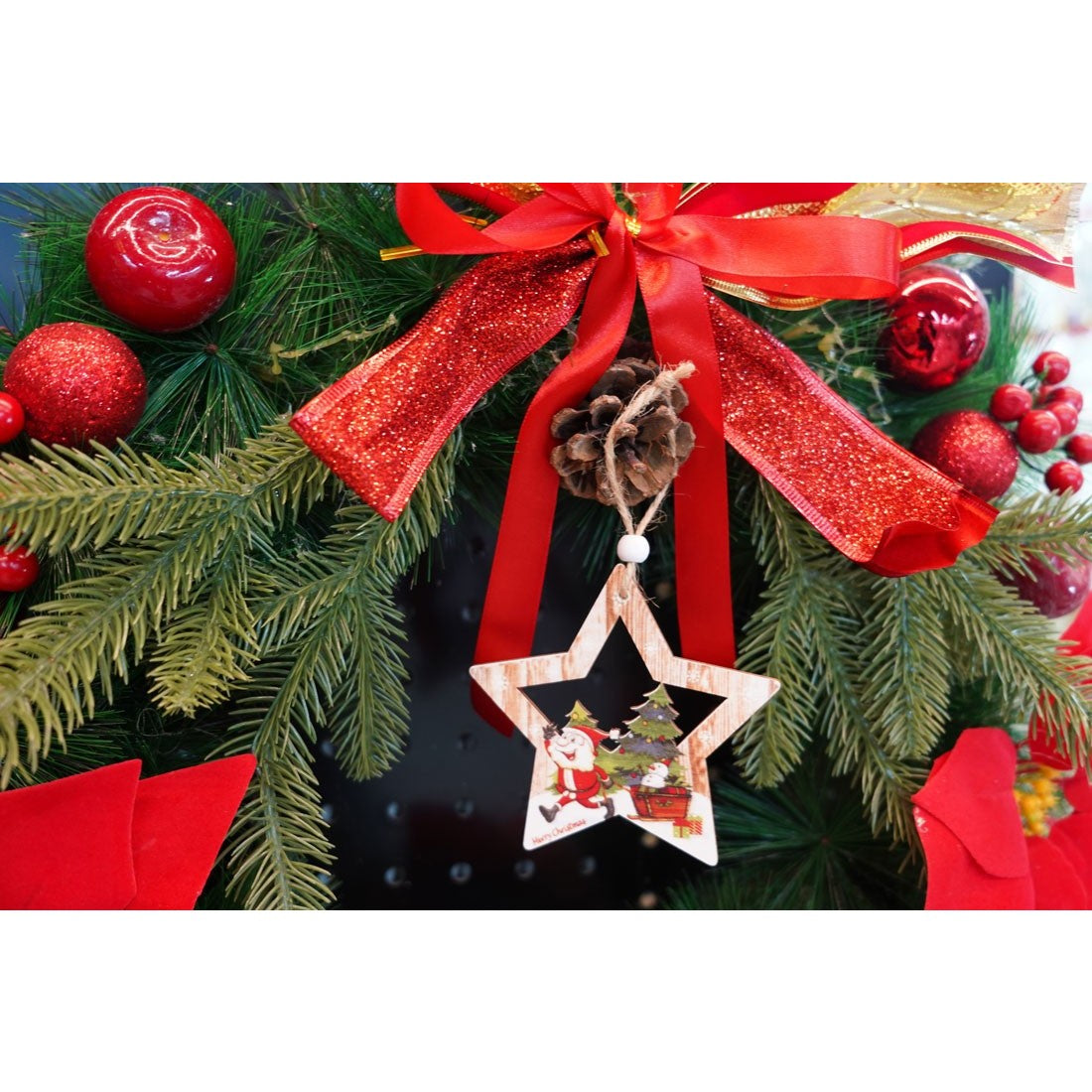 Ornament de brad stea cu Mos Craciun, multicolor, lemn, 9.9 cm