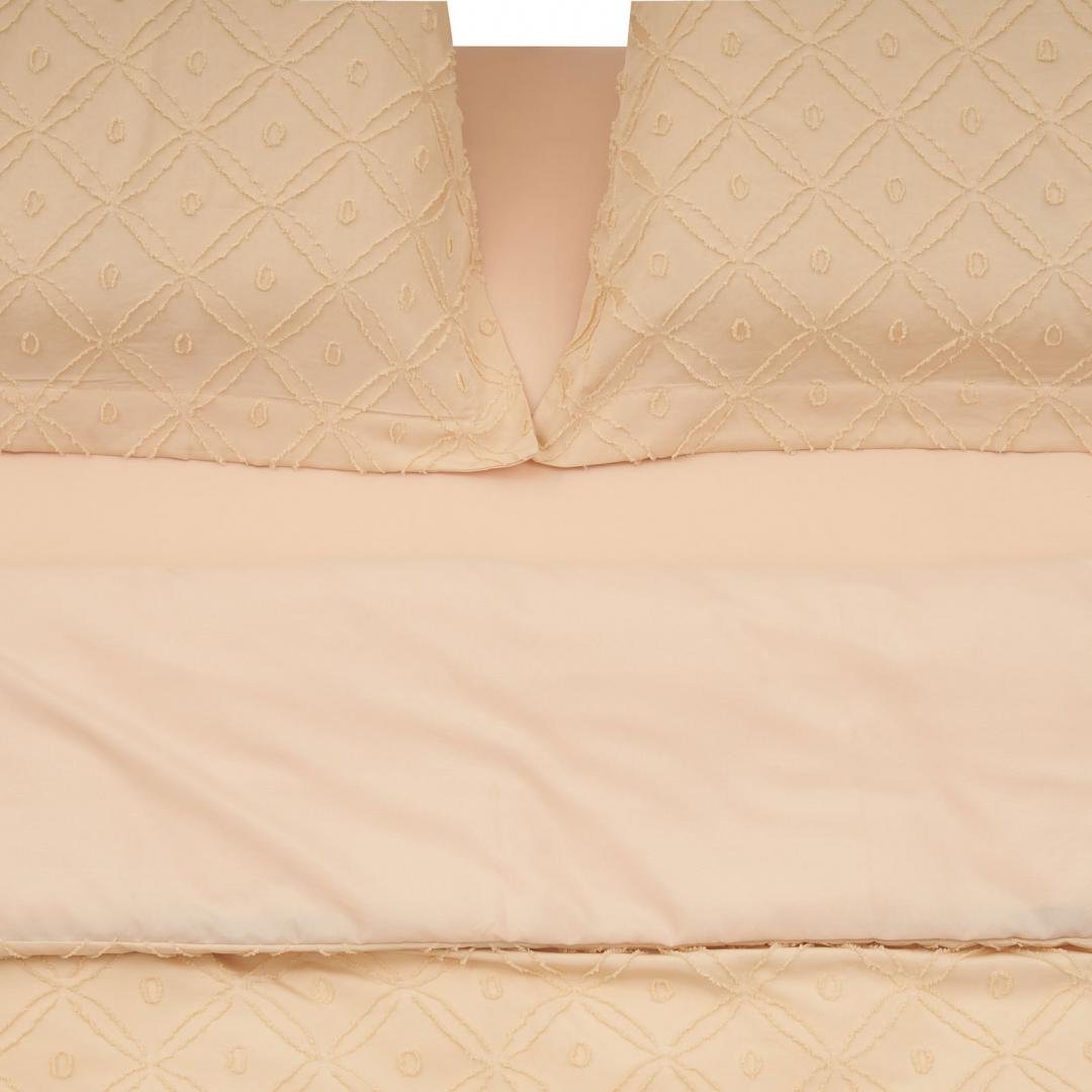 Lenjerie Pat Ks cu Broderie Tuffata Crem (lenjerie Pat Heinner Ks cu Broderie Tuffata Crem)