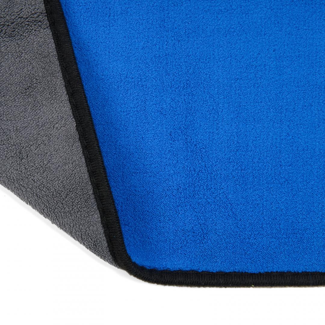 "Laveta Auto Microfibra 38x45cm. 
Este speciala pentru curatarea masinii, este fabricata dintr-o microfibra ultra-groasa premium de 800 GSM care asigura capacitatea superioara de absorbtie a apei, moliciune si rezistenta
Material:85% poliester si 15% poli