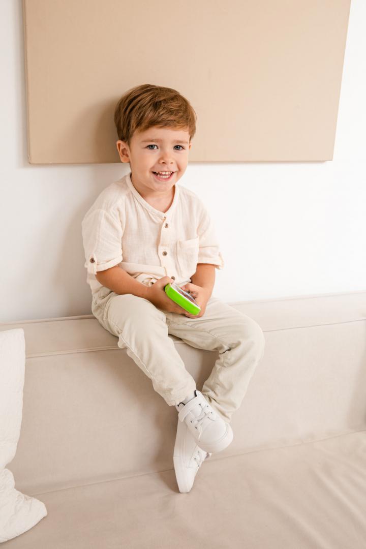 Kids Hits JUCARIE-TELEFONUL INTELIGENT