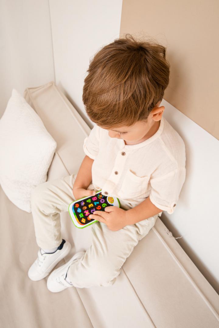 Kids Hits JUCARIE-TELEFONUL INTELIGENT