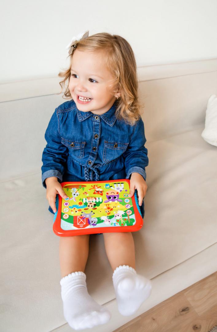 Kids Hits PRIMA MEA TABLETA, VIATA LA FERMA