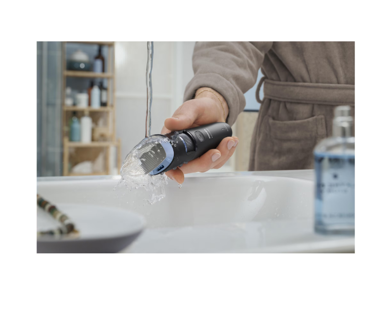 Aparat de tuns barba Philips BT3660/15 (Aparat de tuns barba Philips BT3660/15 cu lame integral metalice cu autoascutire)