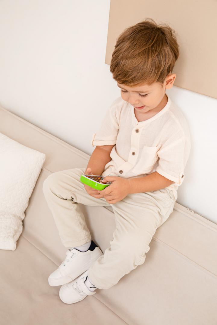 Kids Hits JUCARIE-TELEFONUL INTELIGENT