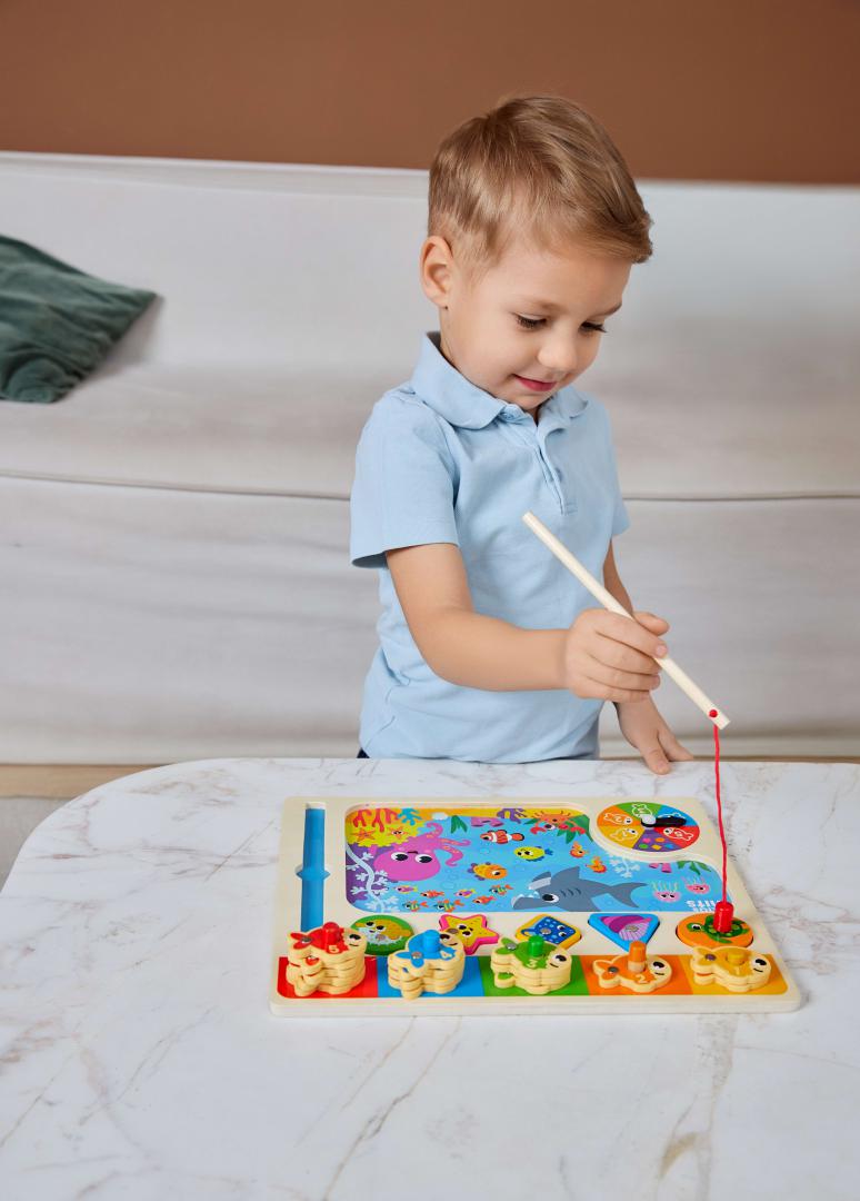 Kids Hits PLACA DE SORTARE MERGEM LA PESCUIT, LEMN