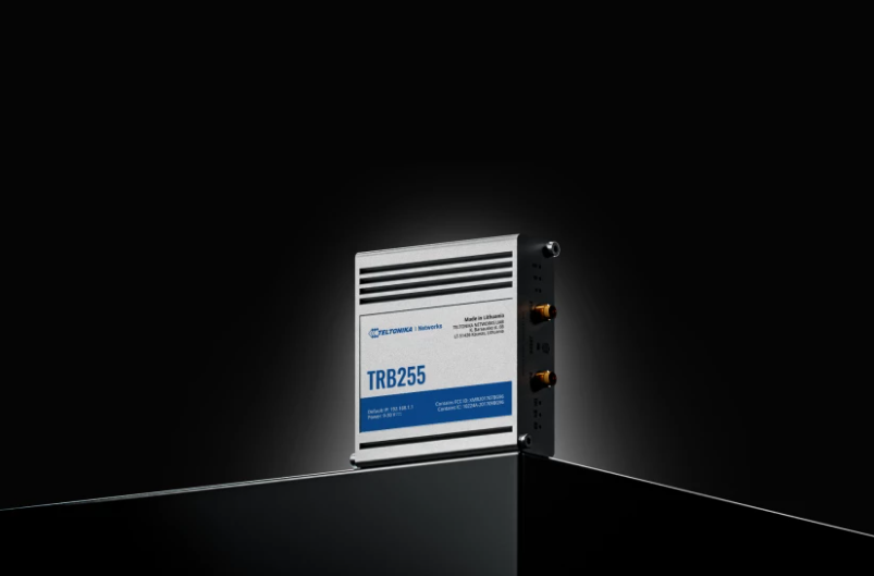 TELTONIKA TRB255 LTE M1/NB-IoT Gateway, GSM, 2 carduri SIM, Conector antenă: 1 X SMA pentru LTE, 1 x SMA pentru GPS, interfata: Ethernet, RS232/RS485, micro USB,  3 Intrări / Ieșiri configurabile. Intrare digitală 0 - 6 V detectată ca logică scăzută, 8 - 