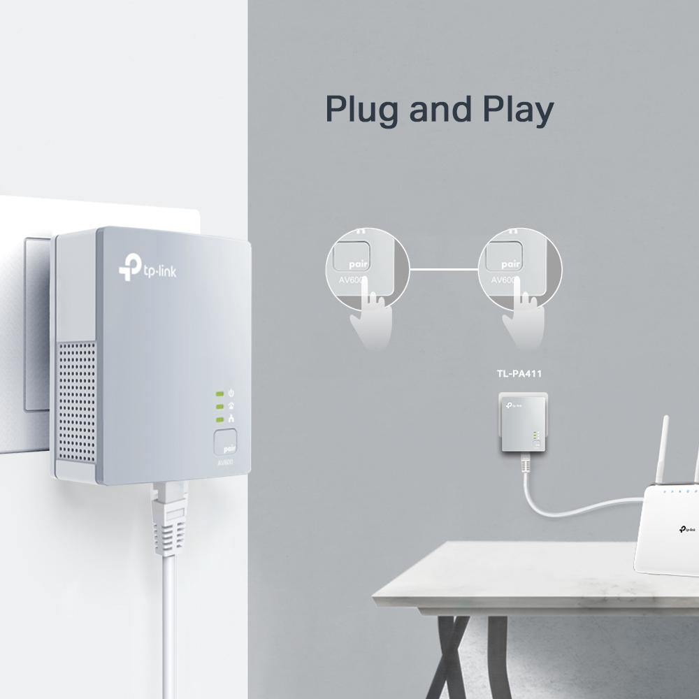TP-LINK POWER LINE av 600 KIT TL-PA411 KIT, Standarde și Protocoale: HomePlug AV, IEEE802.3, IEEE802.3u, iNTERFATA: 1× Port Ethernet 10/100 Mbps, Consum: 4.60W, Dimensiuni; 65 × 52 × 28.5 mm, Aria de acoperire: 300m, kit-ul contine 2 x TL-PA411.