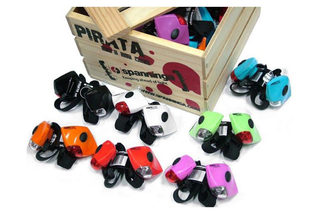 Pegas SET PIRATA DIVERSE CULORI