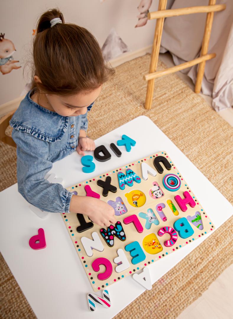 Kids Hits PLACA DE SORTARE ABC, JUCARIE LEMN