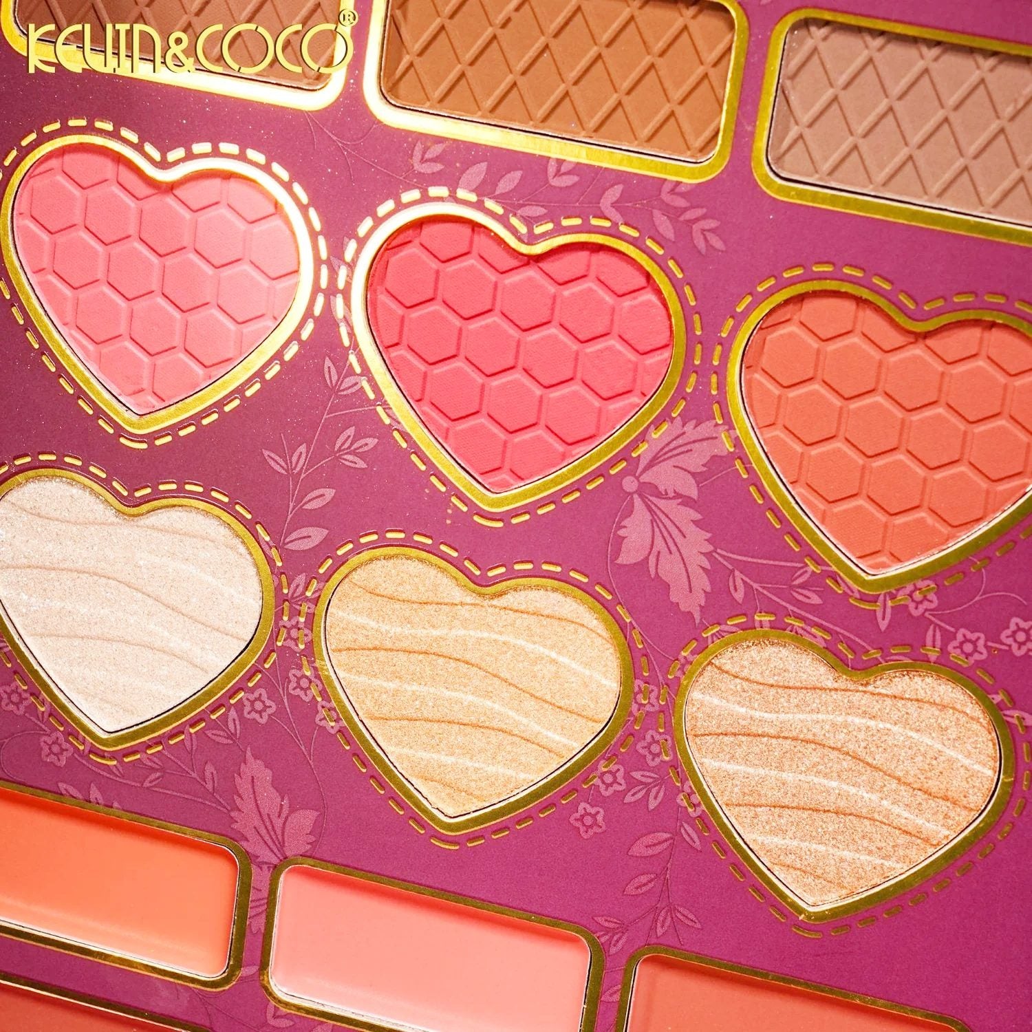 Paleta de Machiaj tip Carte, Kevin&Coco, Model Flowers, 82 Nuante, Paleta All-in-One, Farduri, Blush si Iluminatoare, 16.3x22.4x2.5 cm, Multicolor