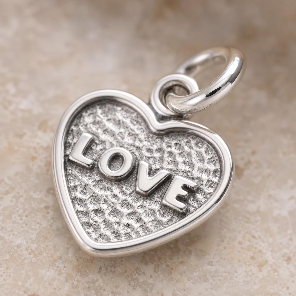 Pandantiv din Argint 925, Model Inima Love, Design Romantic, Argintiu