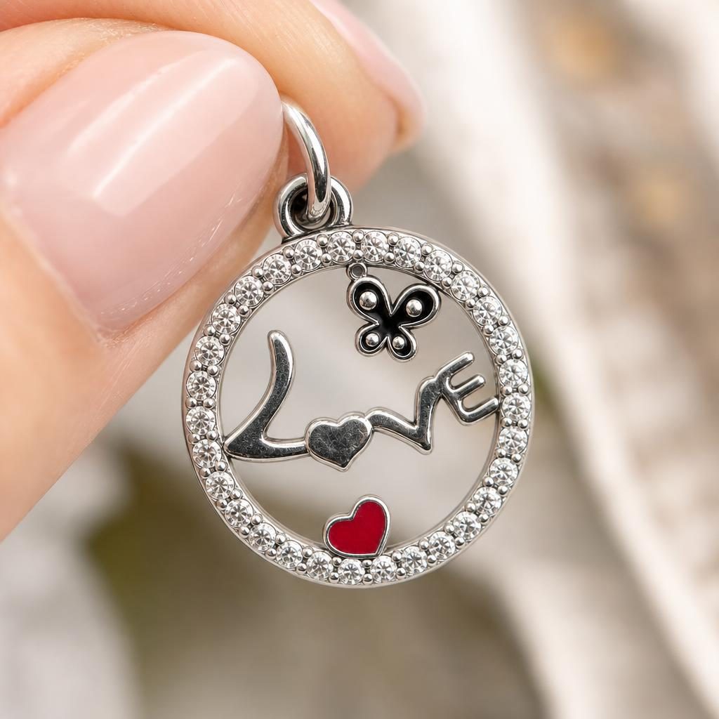Pandantiv din Argint 925, Model Love cu Inima si Fluture, Design Romantic, 15x15 mm, Greutate 1.1 g, Argintiu