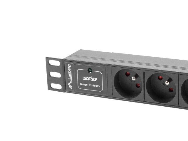 Unitate alimentare PDU 10", 3 prize ng "PDU-03E-0200-BK"
