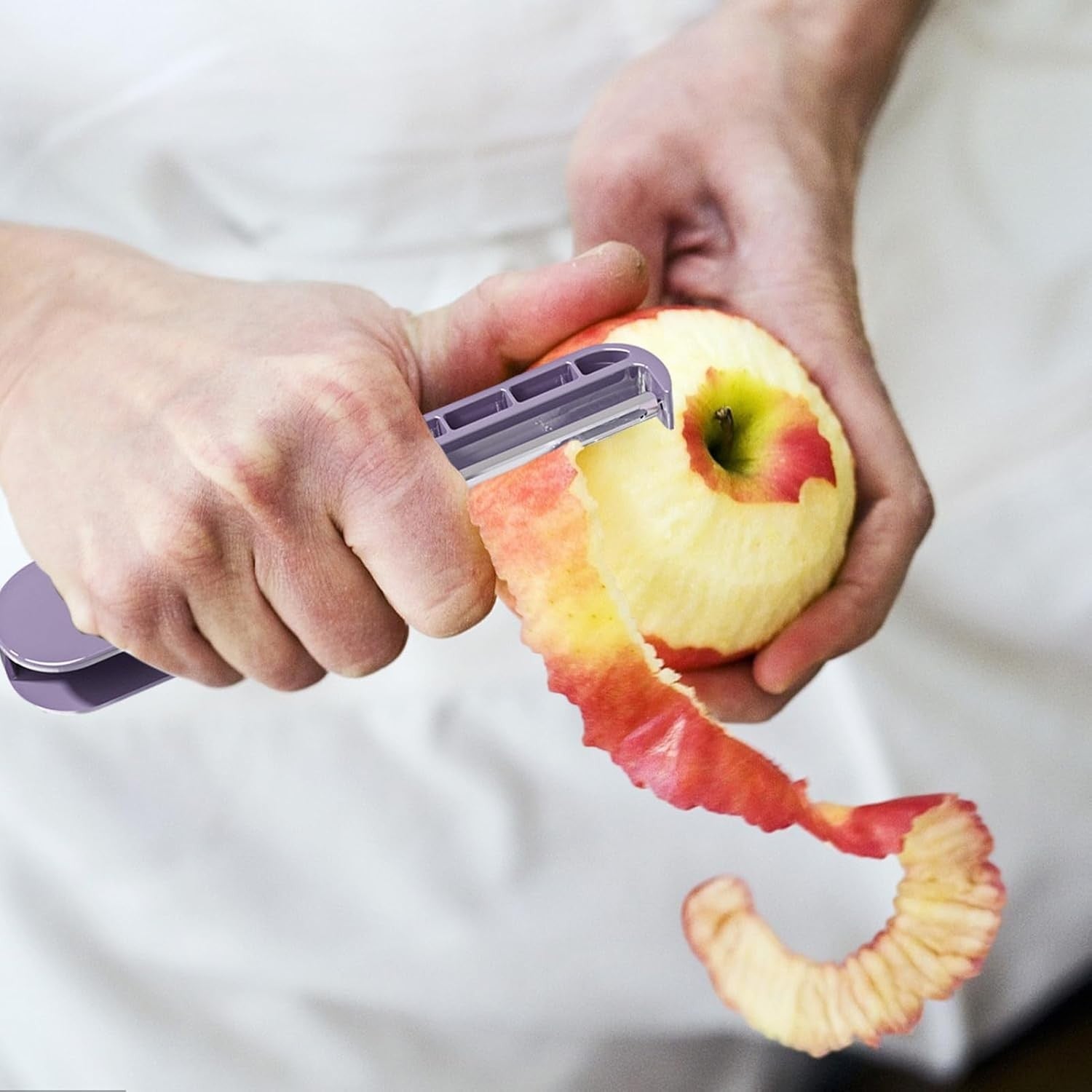 Peeler pentru Legume si Fructe, 3.6 x 9.1 cm, Multifunctional, Curatator Pliabil, din ABS si Otel Inoxidabil, Mov