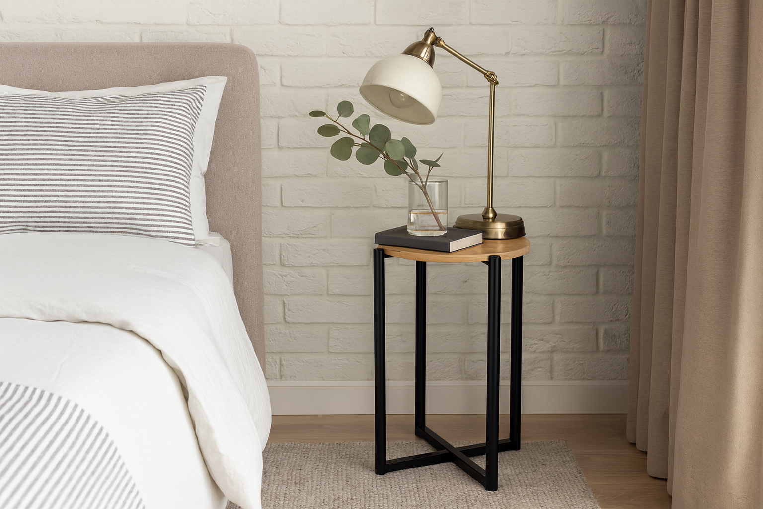 Masuta rotunda tip noptiera, baza metalica, 29x42 cm, design minimalist, negru