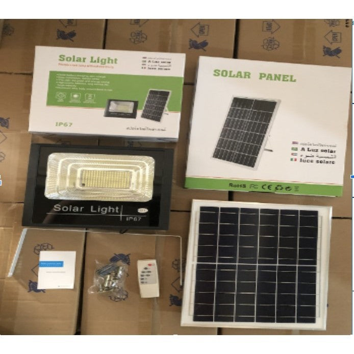 Proiector LED/Lampa solara de exterior, 22 cm x 27 cm, Rezistent la Apa IP67, cu Panou Solar, 248 LED SMD, 150 W, Senzor de lumina, Timer, cu Telecomanda, 2 moduri de iluminat, kit montaj inclus, Lumina Rece