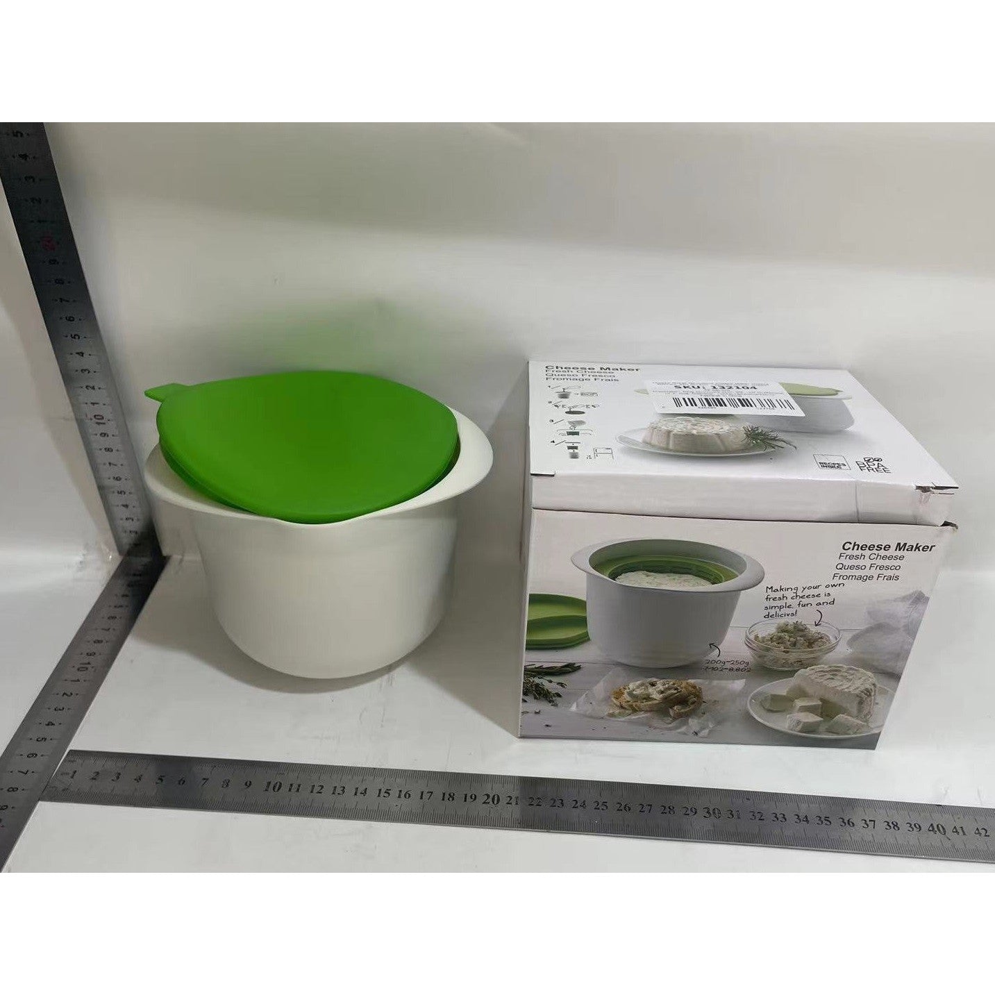 Recipient pentru Preparat Branza, Capac de Silicon, Cheese Maker din Plastic, Strecuratoare, 17x14.5x12.8 cm, Verde