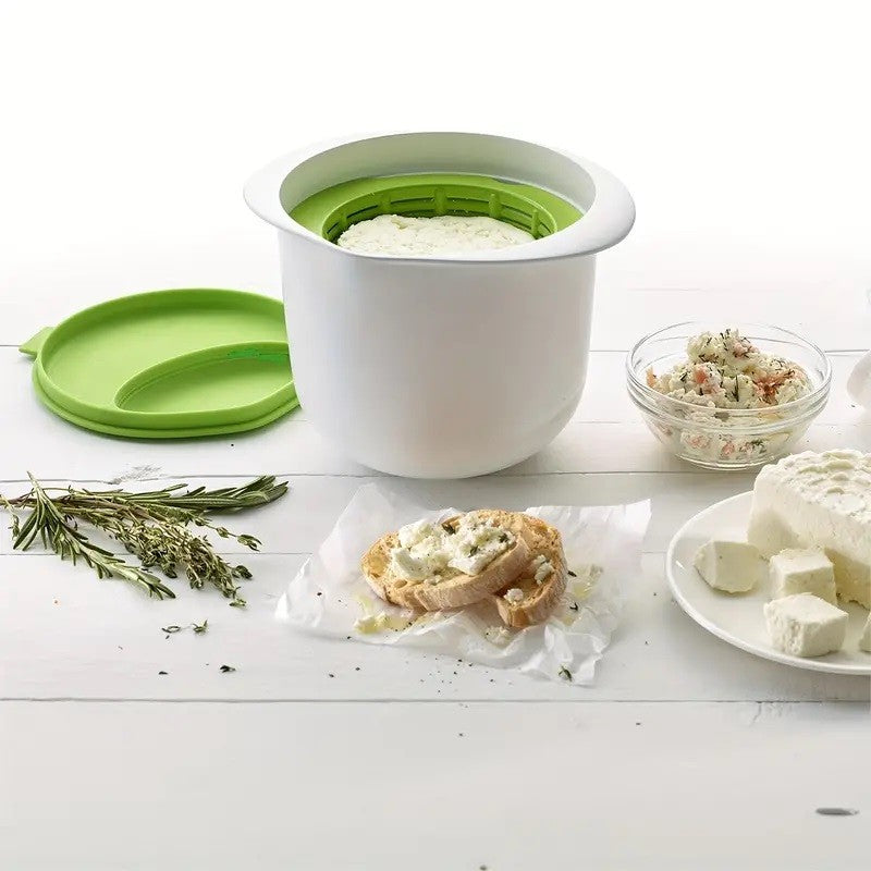 Recipient pentru Preparat Branza, Capac de Silicon, Cheese Maker din Plastic, Strecuratoare, 17x14.5x12.8 cm, Verde