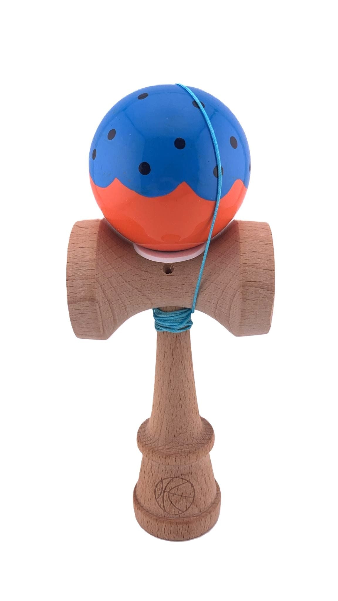 RESIGILAT - Kendama X Originala, Profesionala, Super Sticky cu Cupe Mari KING SIZE V3, Gaura in Baza, Rulment Metalic, din lemn 18 cm, Ata 62/65 cm, Special Albastru/Portocaliu