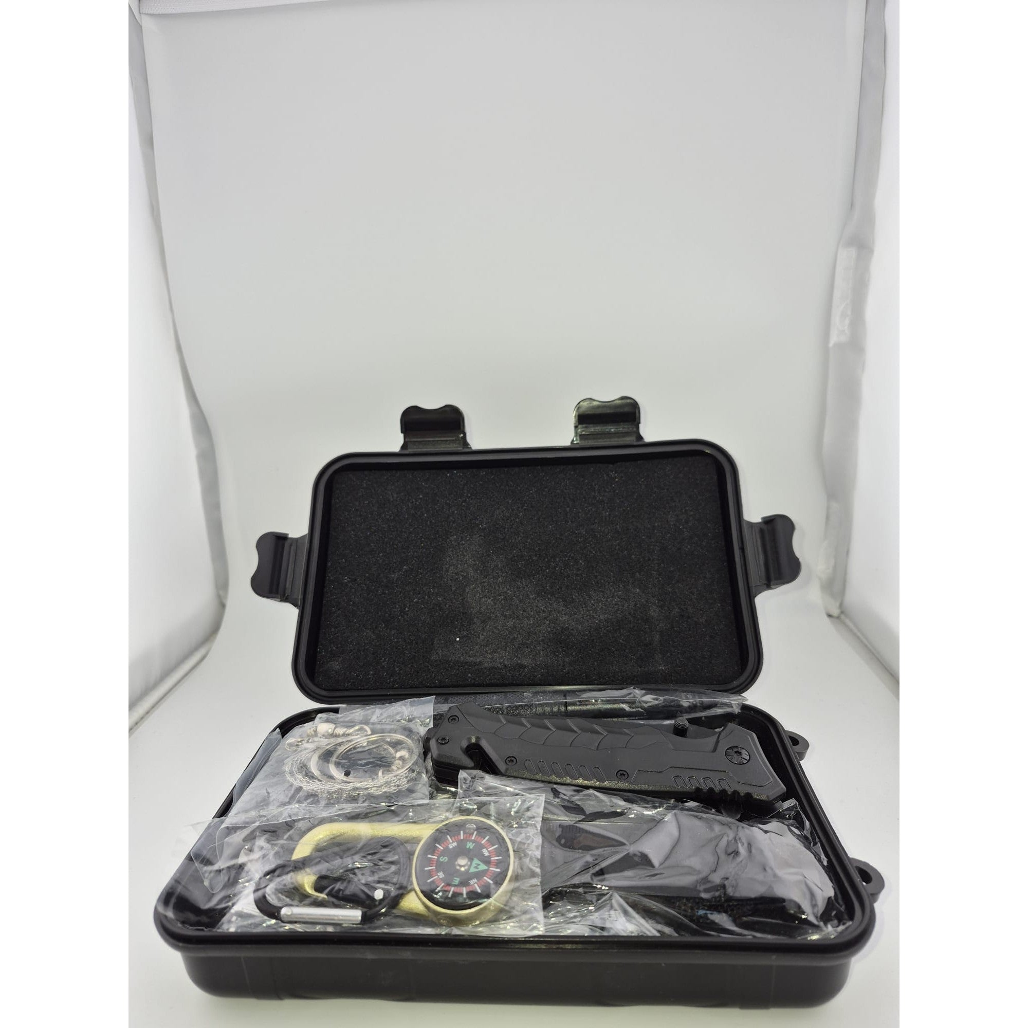 Resigilat: Kit supravietuire 19 in 1, Cutit/Busola/Lanterna/Fluier/Chingi/Paracord, pentru Caping, Drumetii, Aventuri, Insturmente profesionale, Negru