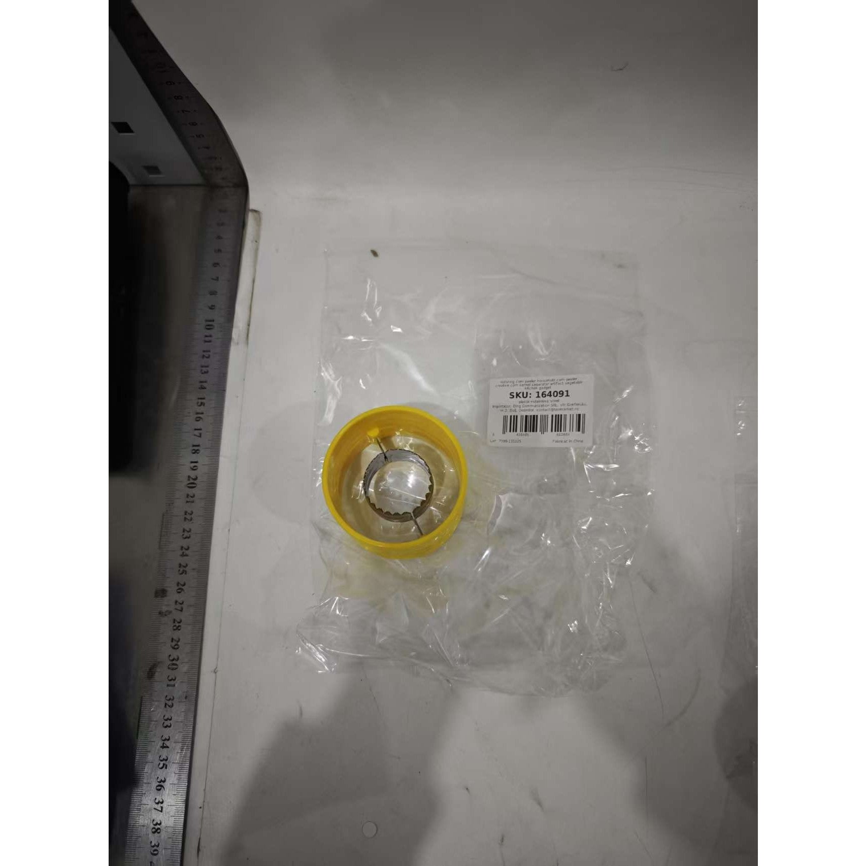 Ustensila pentru Curatare Porumb, Diametru 3.6 cm, din Plastic si Otel Inoxidabil, Galben