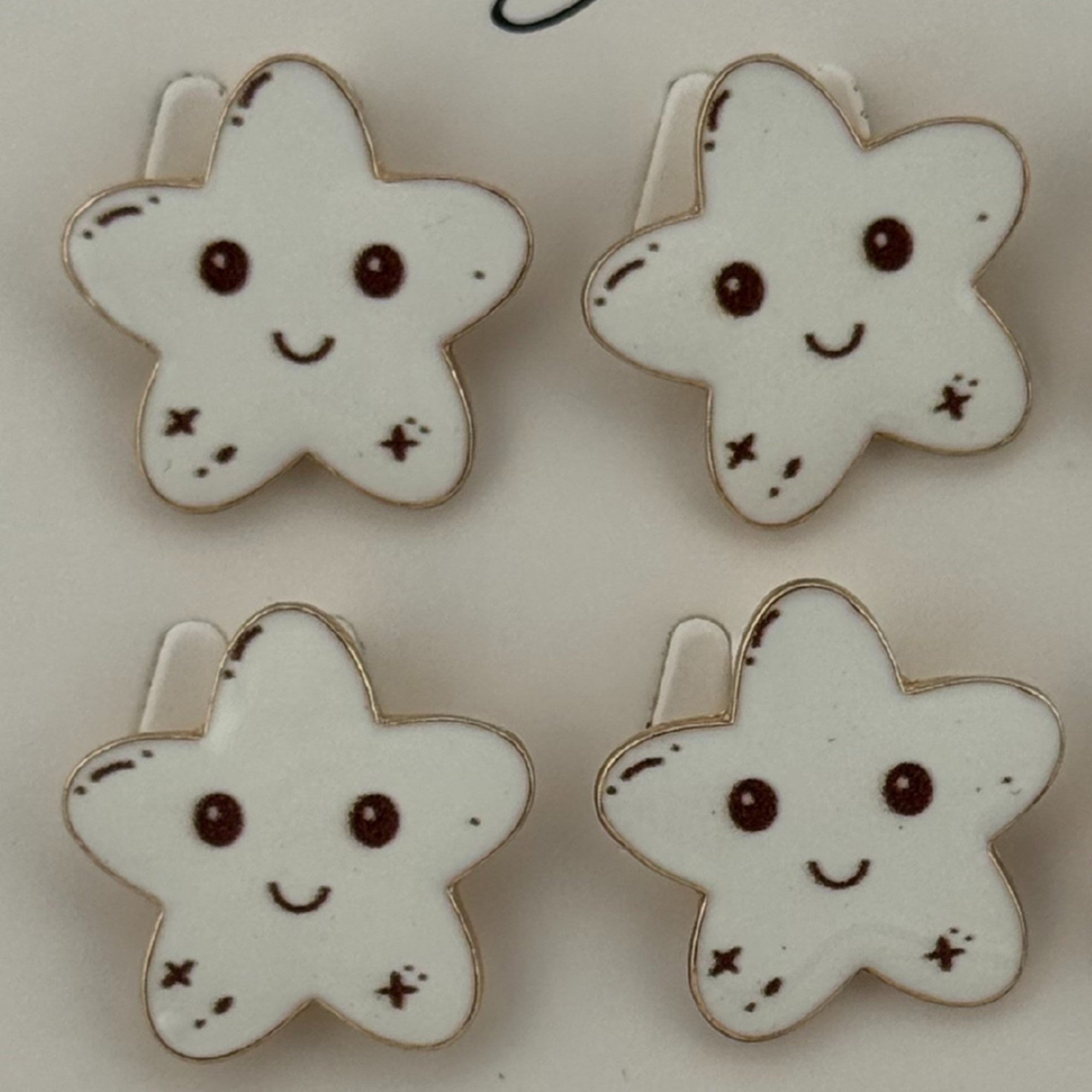Set 12 Brose Martisor pentru Copii, Model Stea care Zambeste, Alb