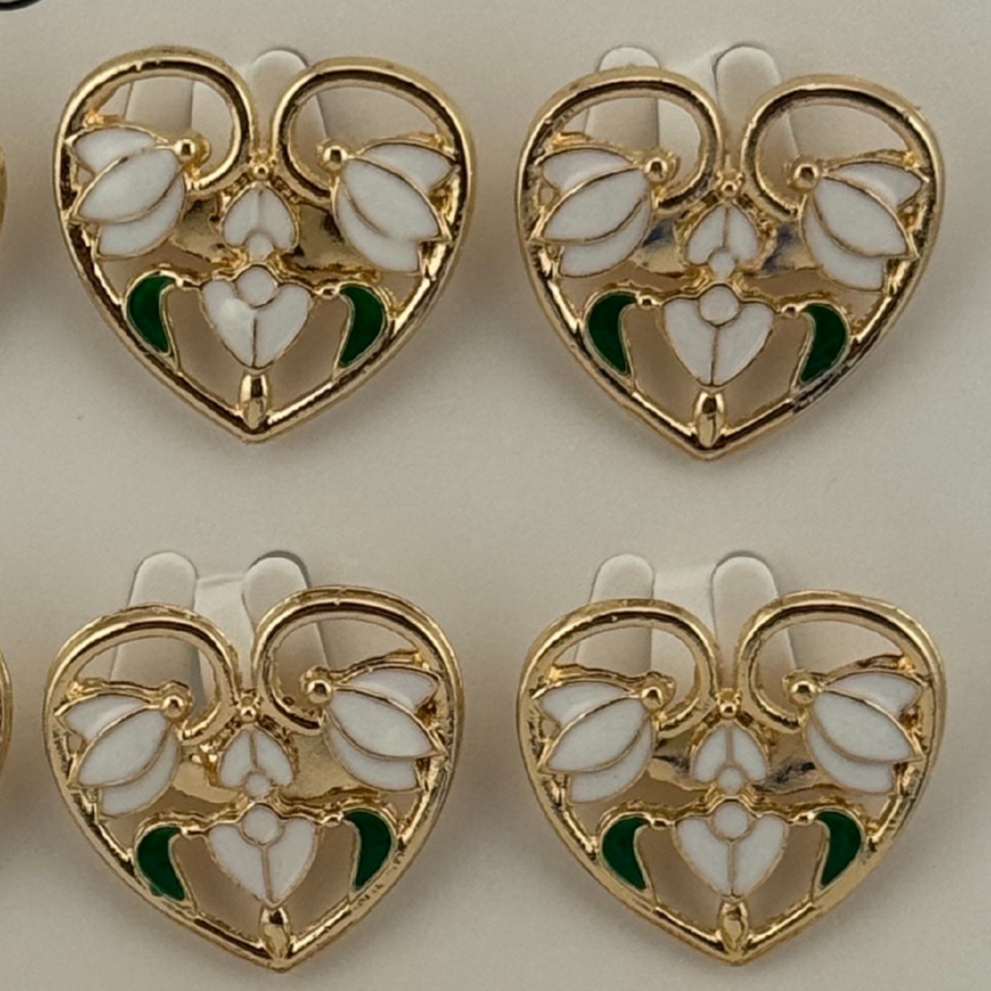 Set 12 Brose Martisor Primavara, Model Trei Ghiocei in Inima, Alb