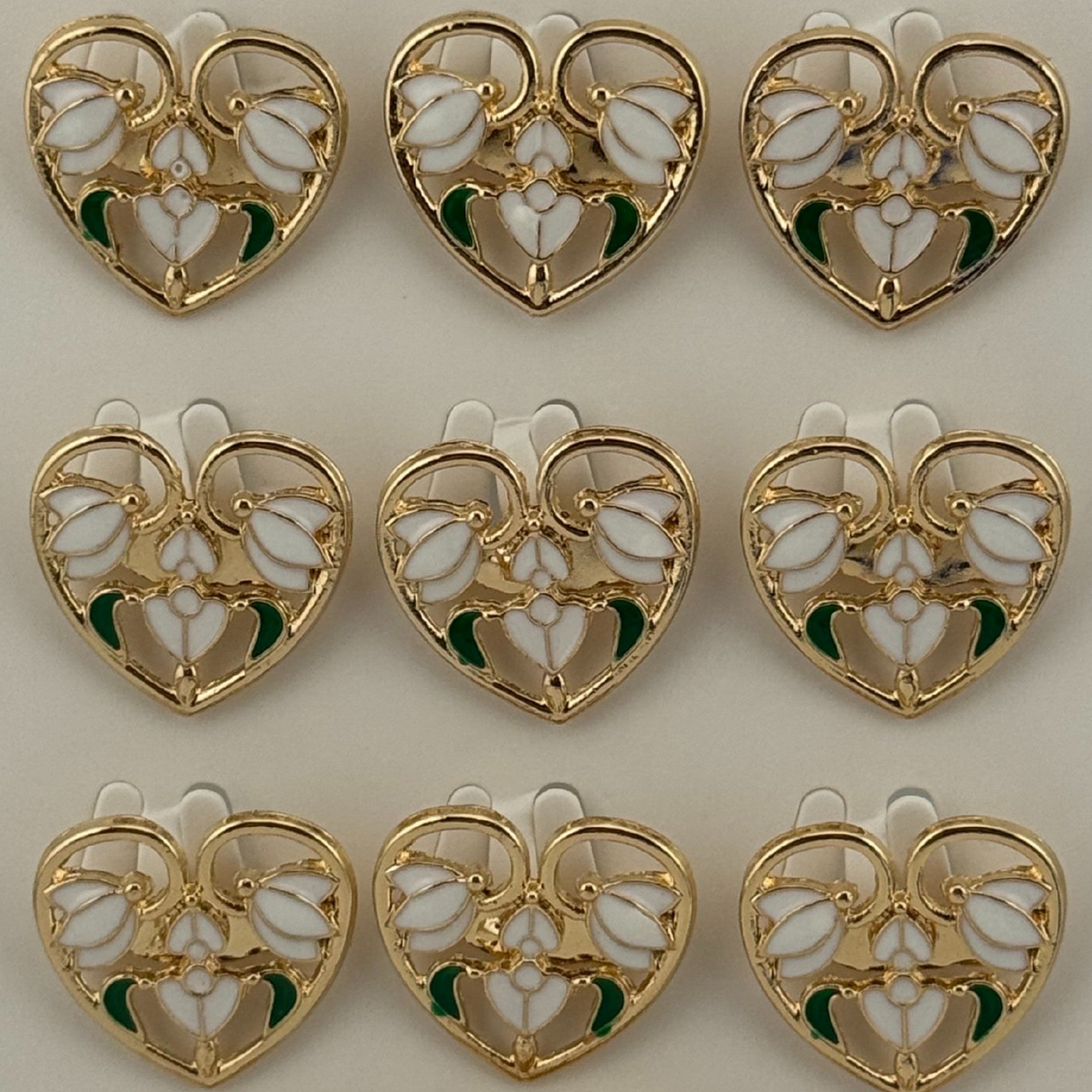 Set 12 Brose Martisor Primavara, Model Trei Ghiocei in Inima, Alb