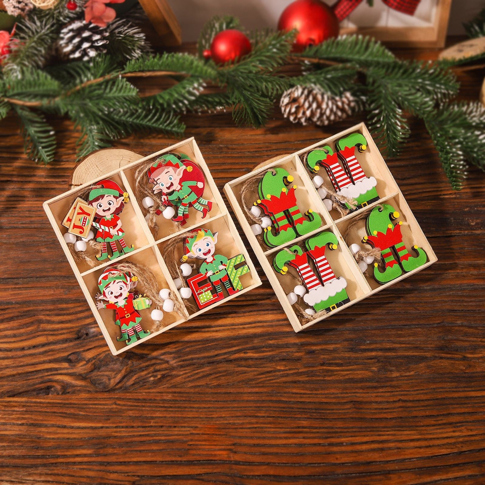 Set 12 Decoratiuni de Craciun din Lemn, cu Snur pentru Agatare in Brad, Model Caciulite 6.3x5.2 cm si Pantaloni 6.3x6 cm, Multicolor
