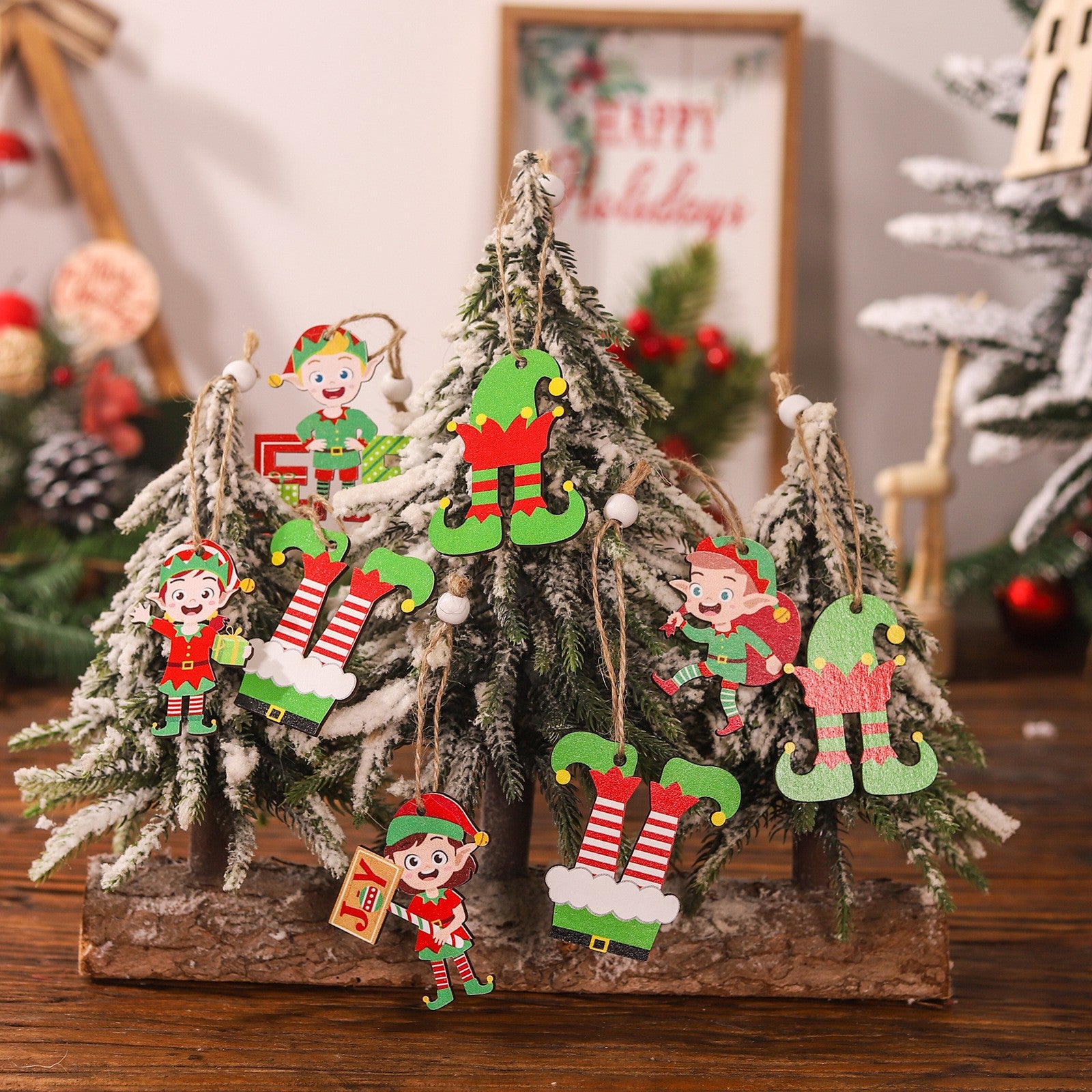 Set 12 Decoratiuni de Craciun din Lemn, cu Snur pentru Agatare in Brad, Model Elfi Diferite Dimensiuni, 4 Modele, Multicolor